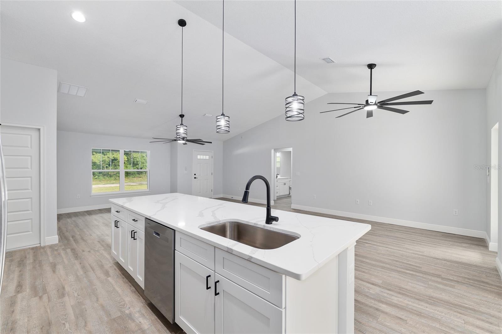 Image 19 of 45 For 595 Byrd Loop