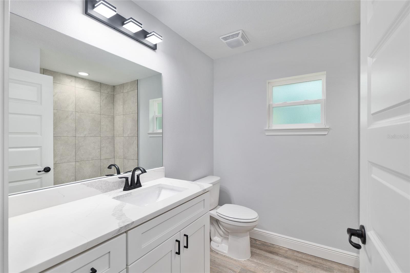 Image 37 of 45 For 595 Byrd Loop