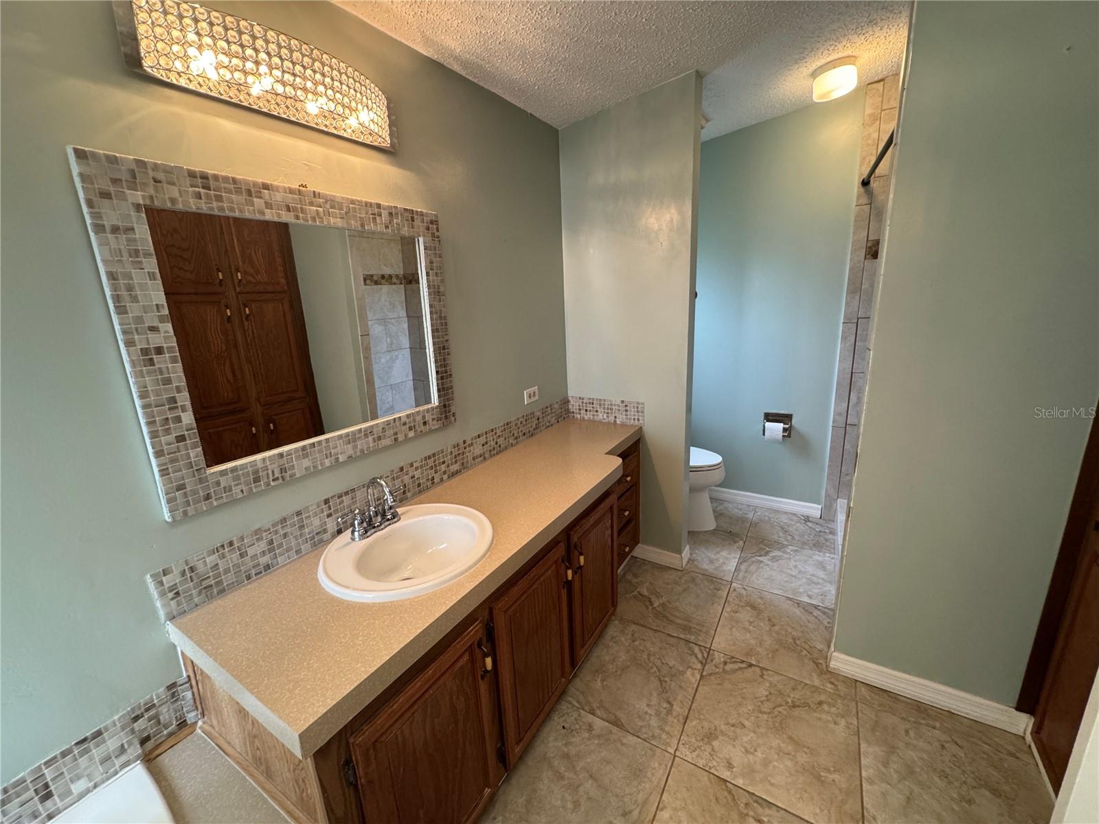 Image 11 of 20 For 25704 Oak Alley