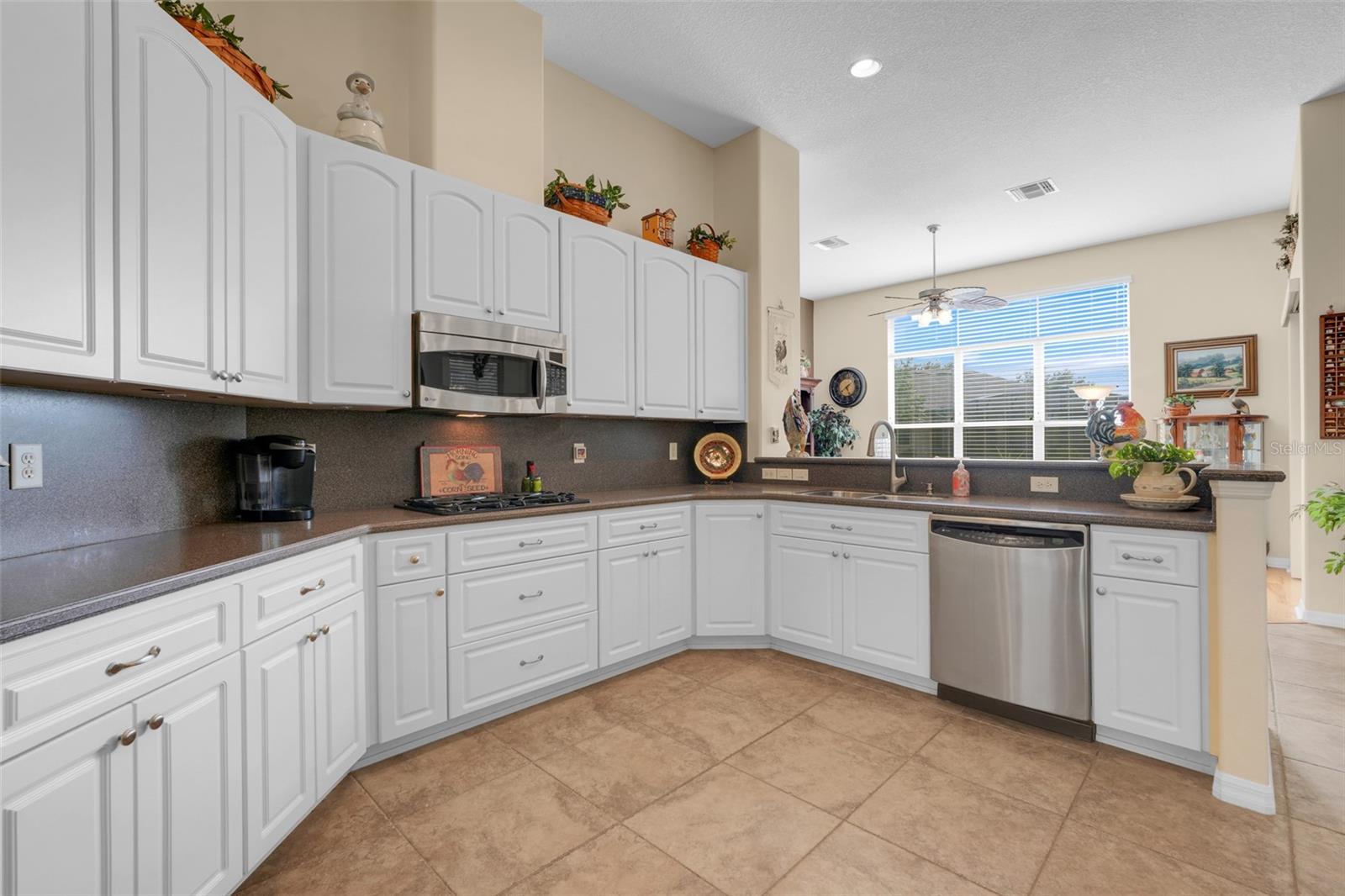 Image 18 of 40 For 27303 Stoney Brook Dr