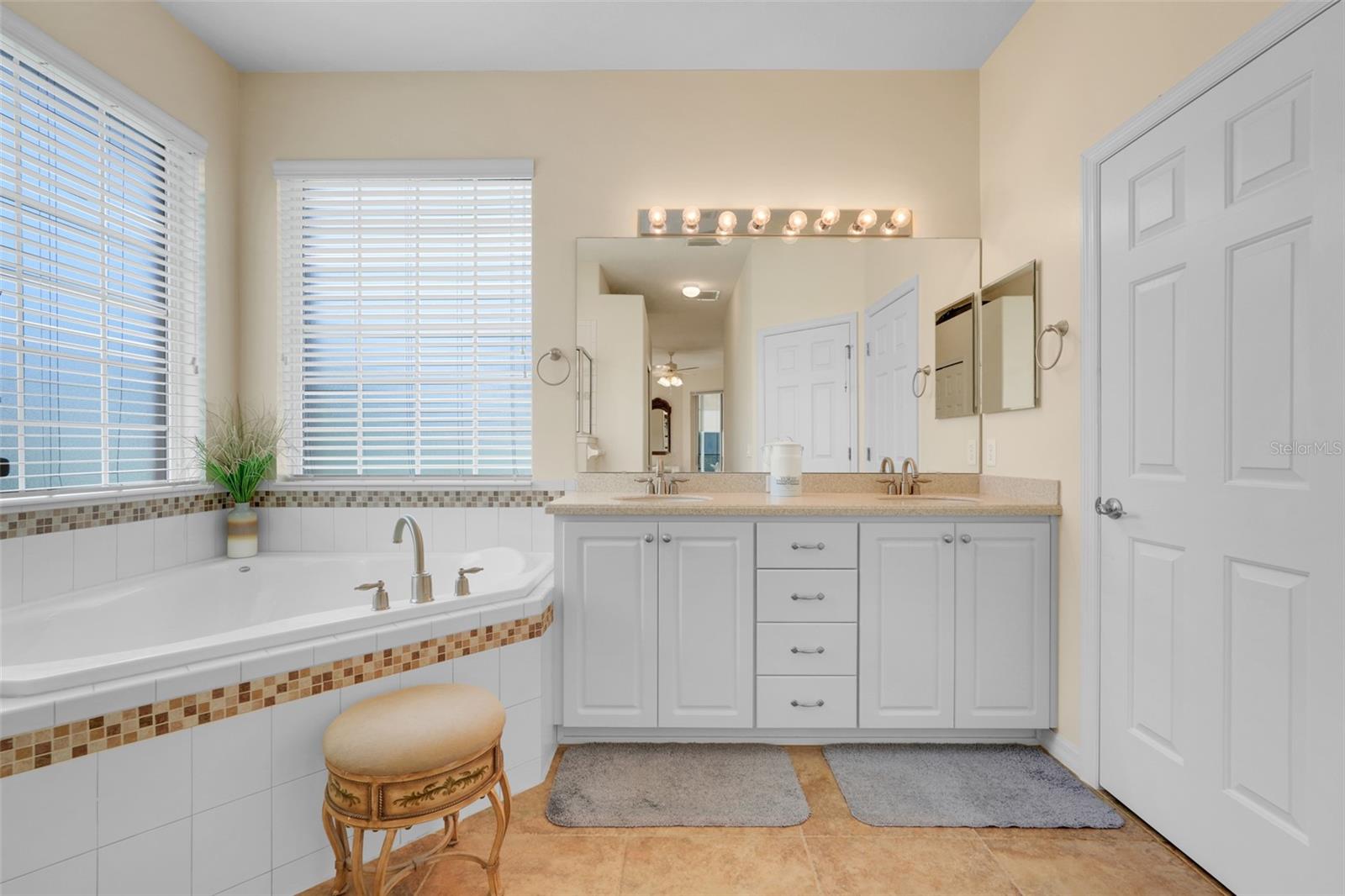 Image 25 of 40 For 27303 Stoney Brook Dr