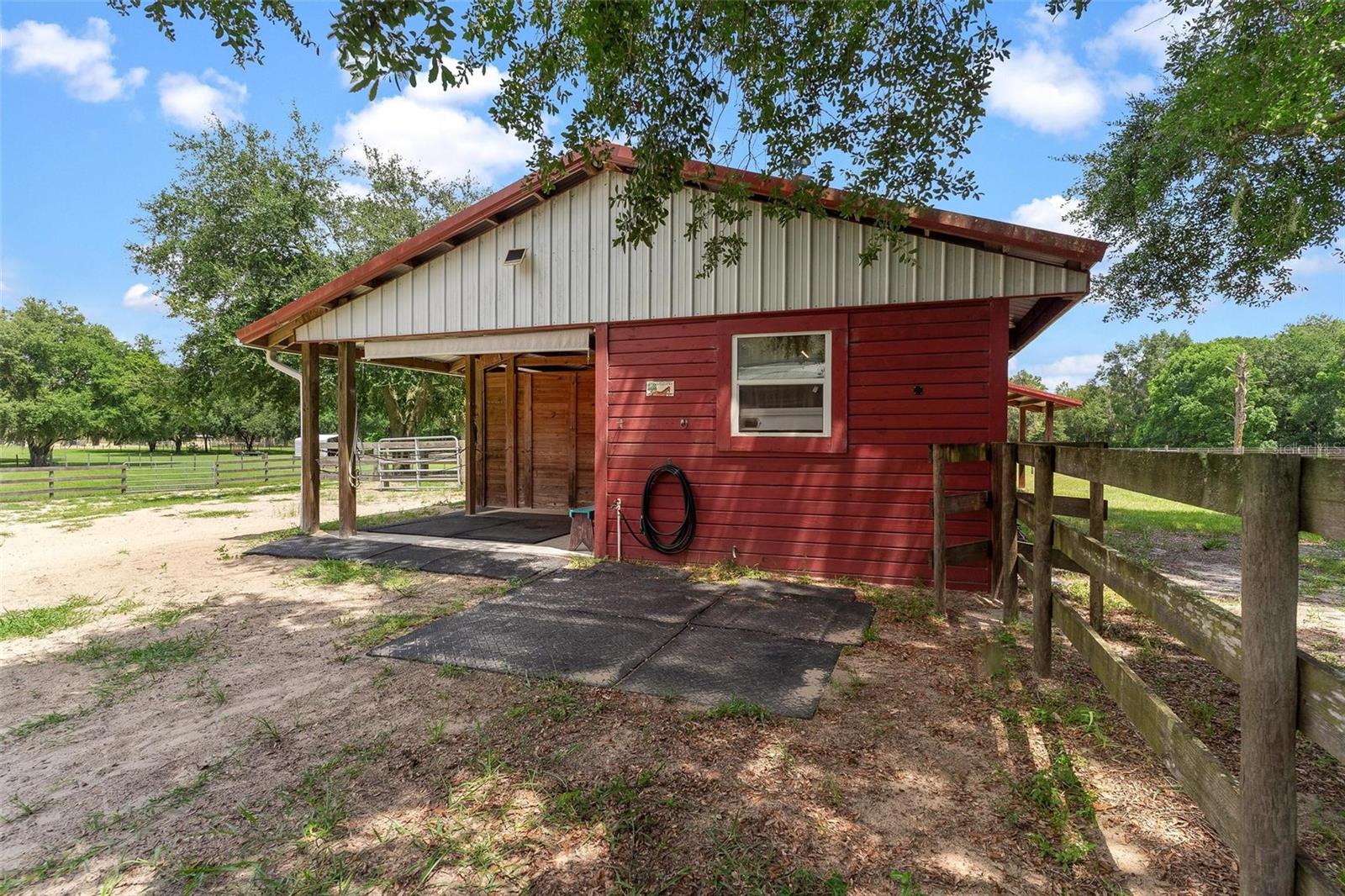 Image 69 of 94 For 18525 Lake Road