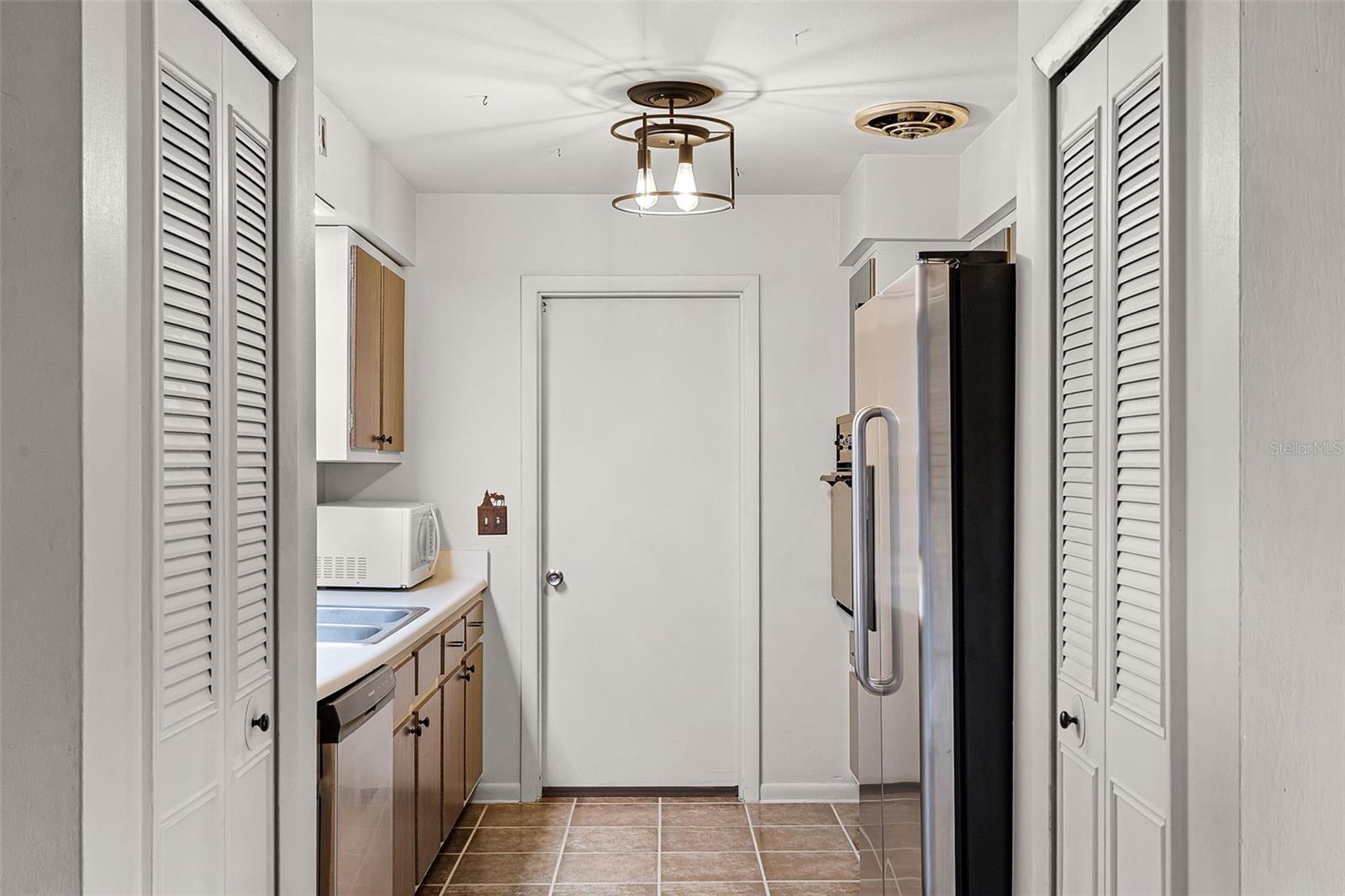 Image 16 of 32 For 1407 Kirby Street