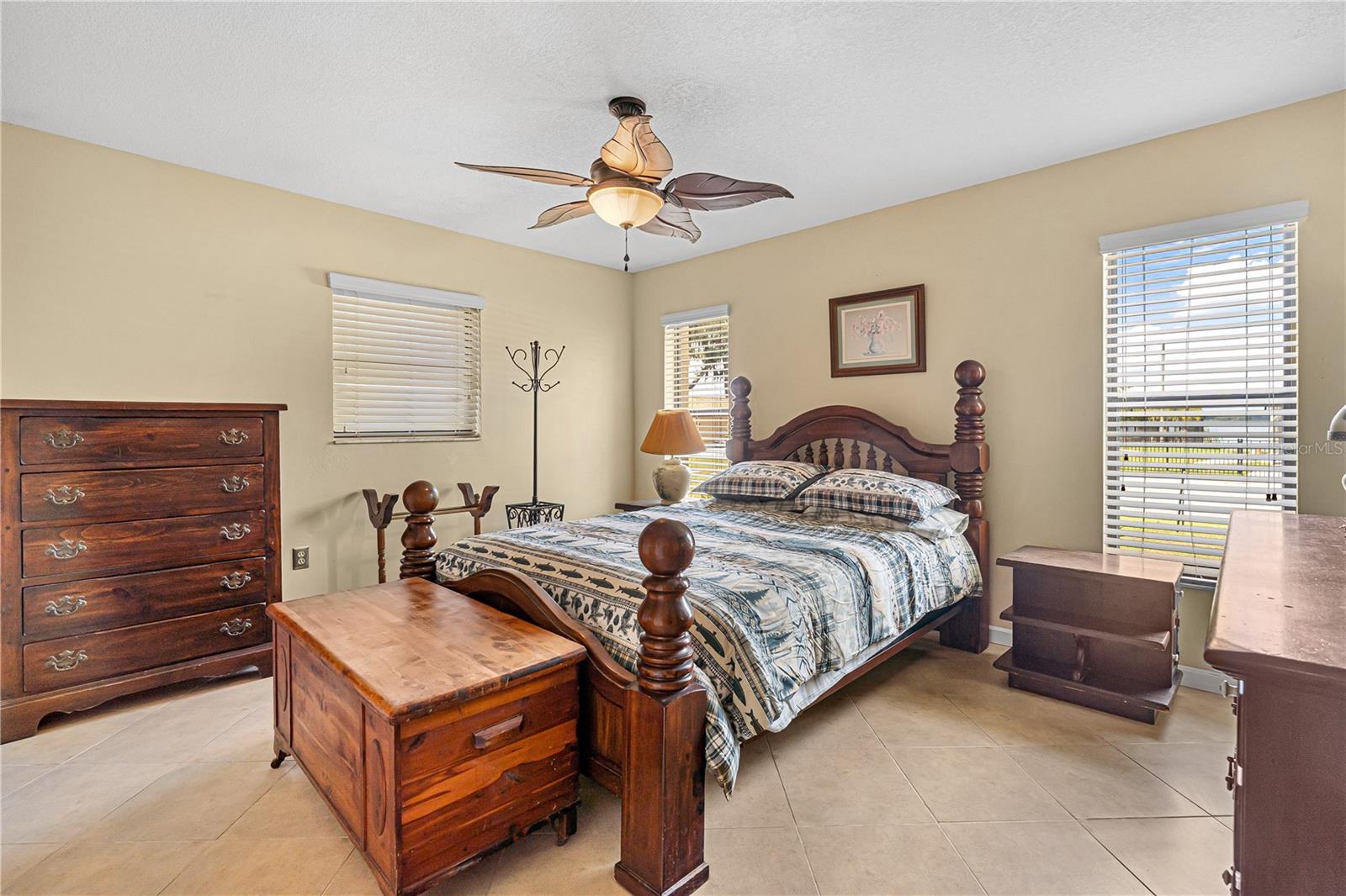 Image 19 of 40 For 1119 Cr 457  