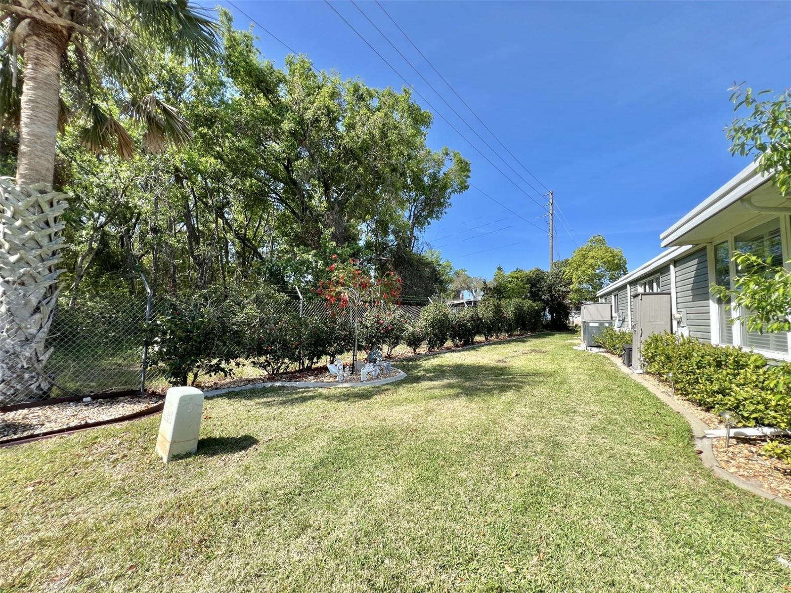 Image 10 of 74 For 207 Hawthorne Boulevard