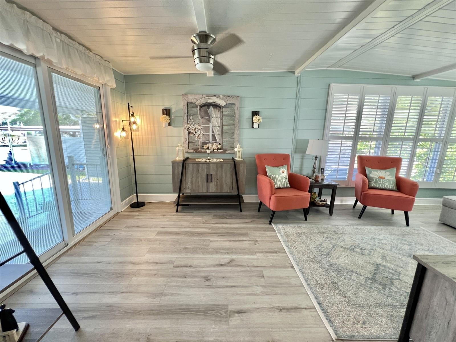 Image 17 of 74 For 207 Hawthorne Boulevard