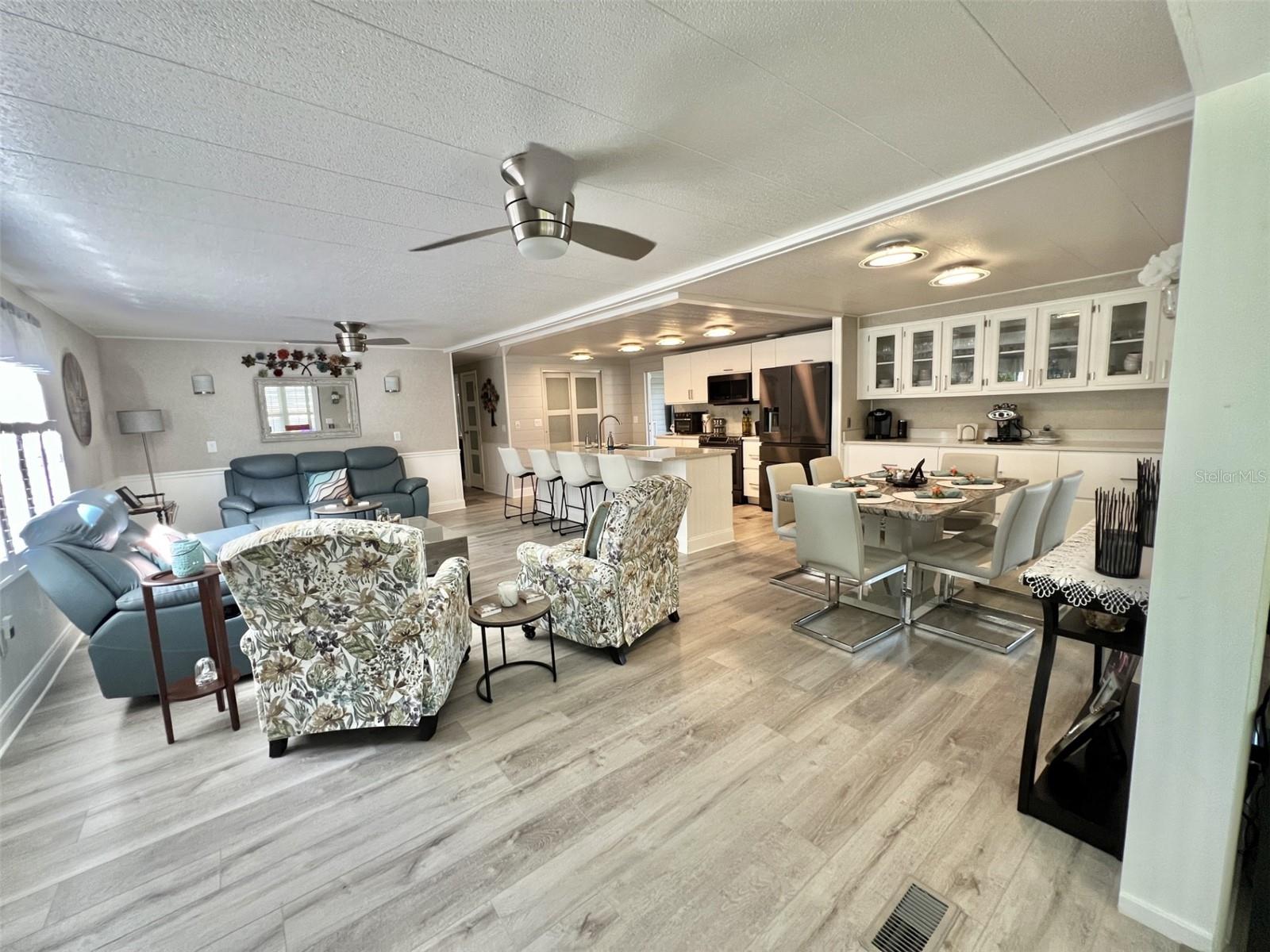 Image 19 of 74 For 207 Hawthorne Boulevard