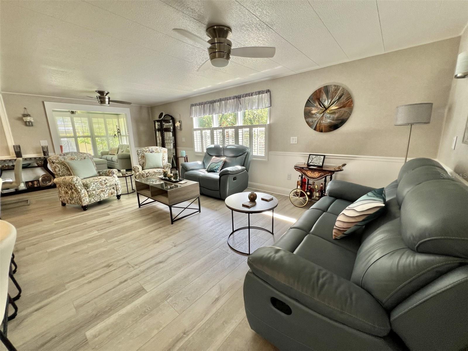 Image 20 of 74 For 207 Hawthorne Boulevard