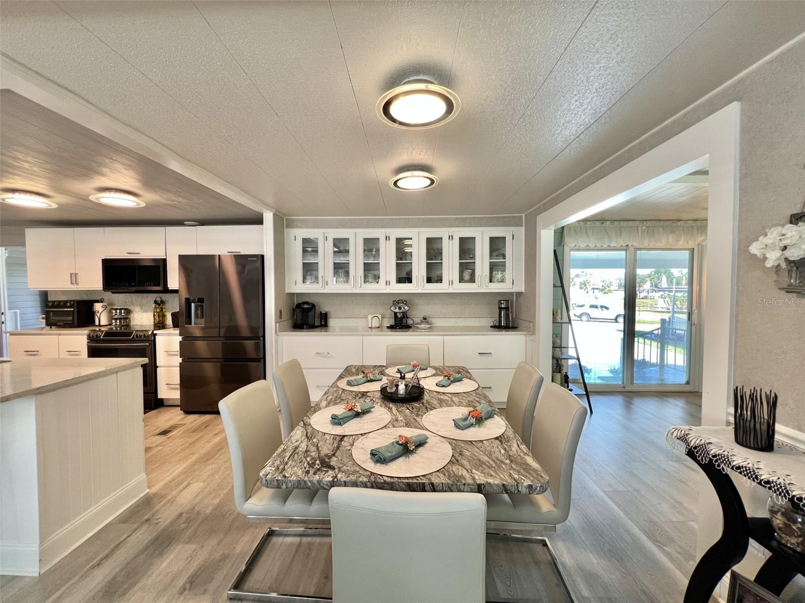 Image 23 of 74 For 207 Hawthorne Boulevard