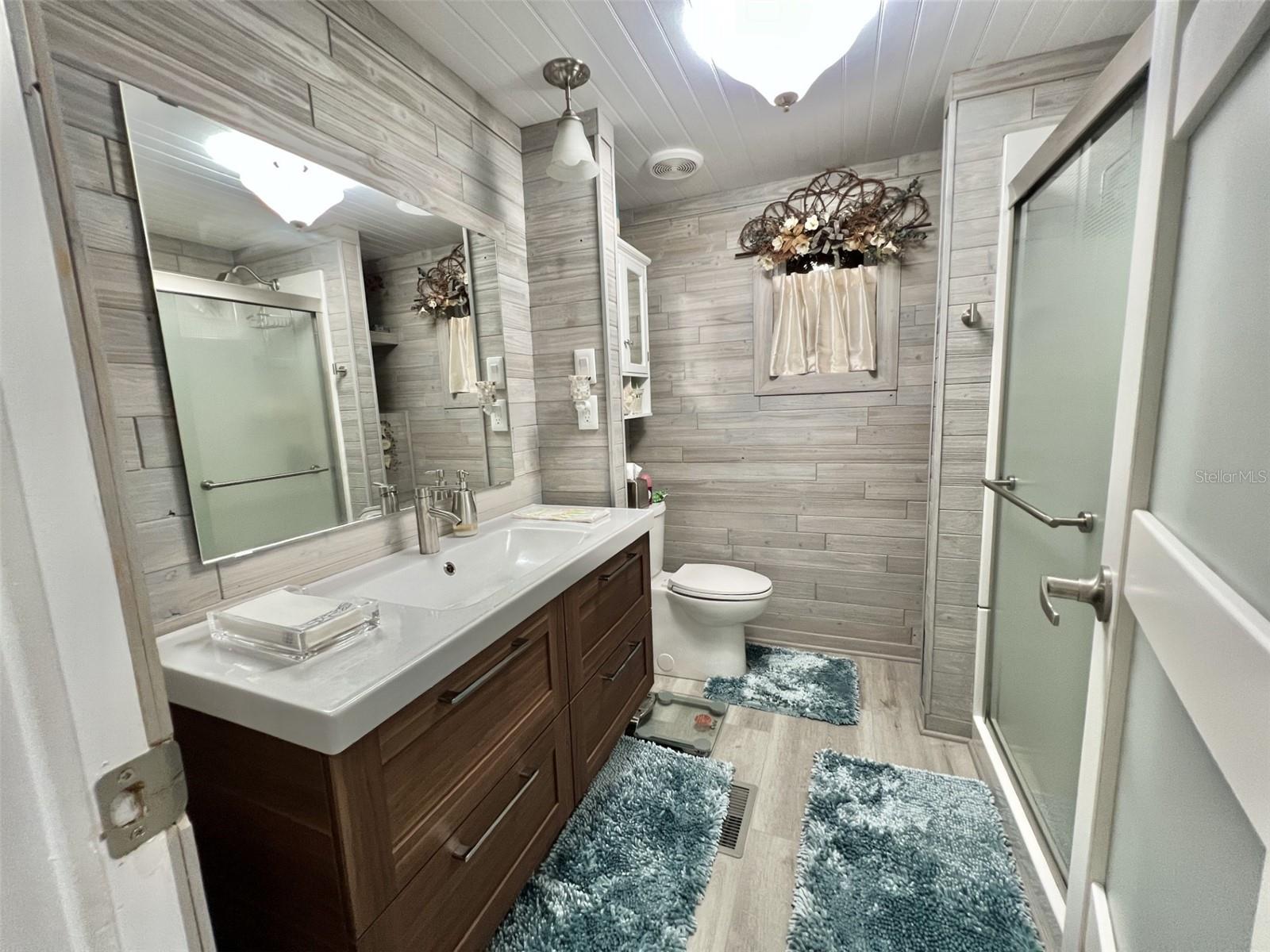 Image 35 of 74 For 207 Hawthorne Boulevard