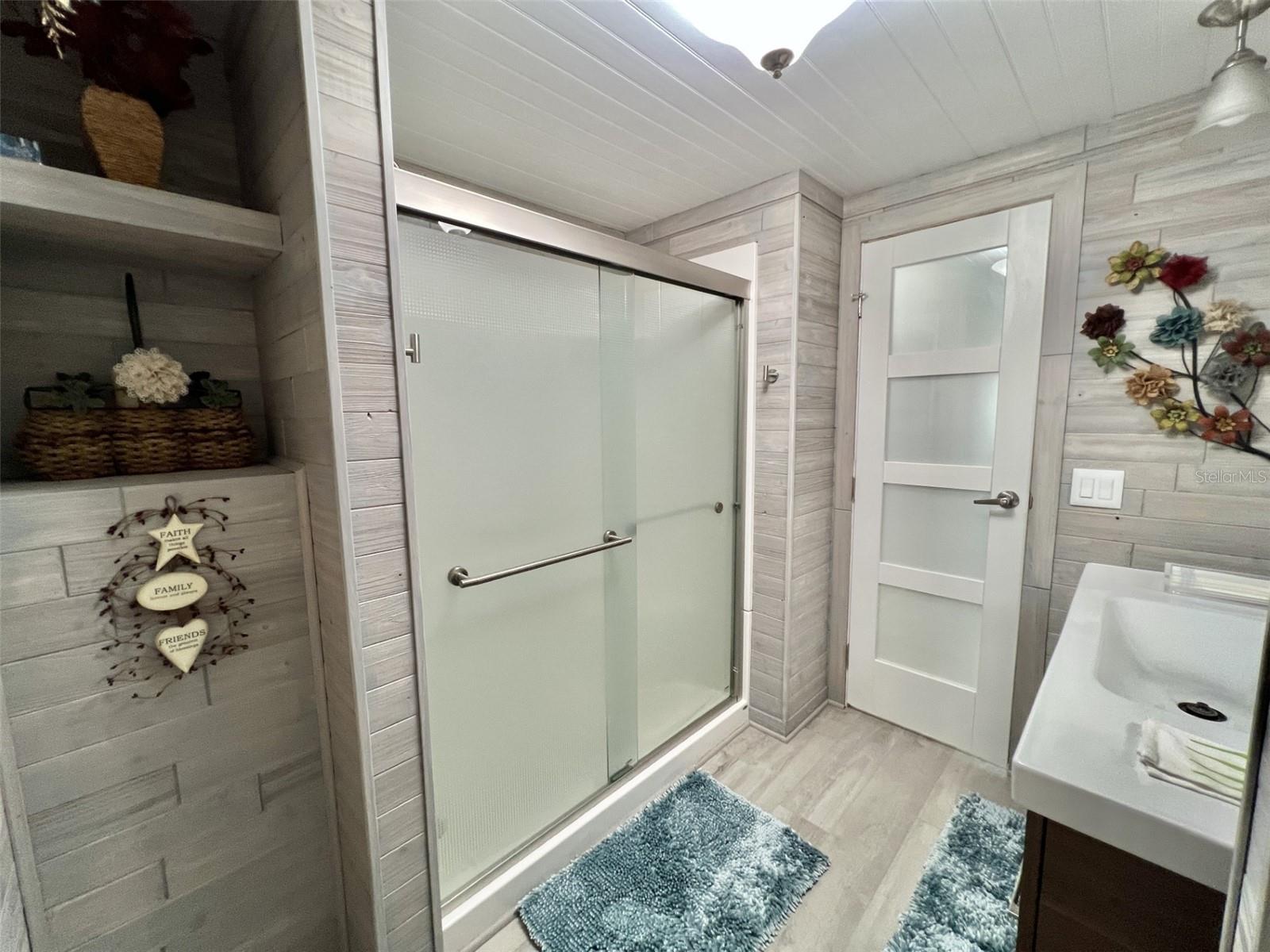 Image 37 of 74 For 207 Hawthorne Boulevard