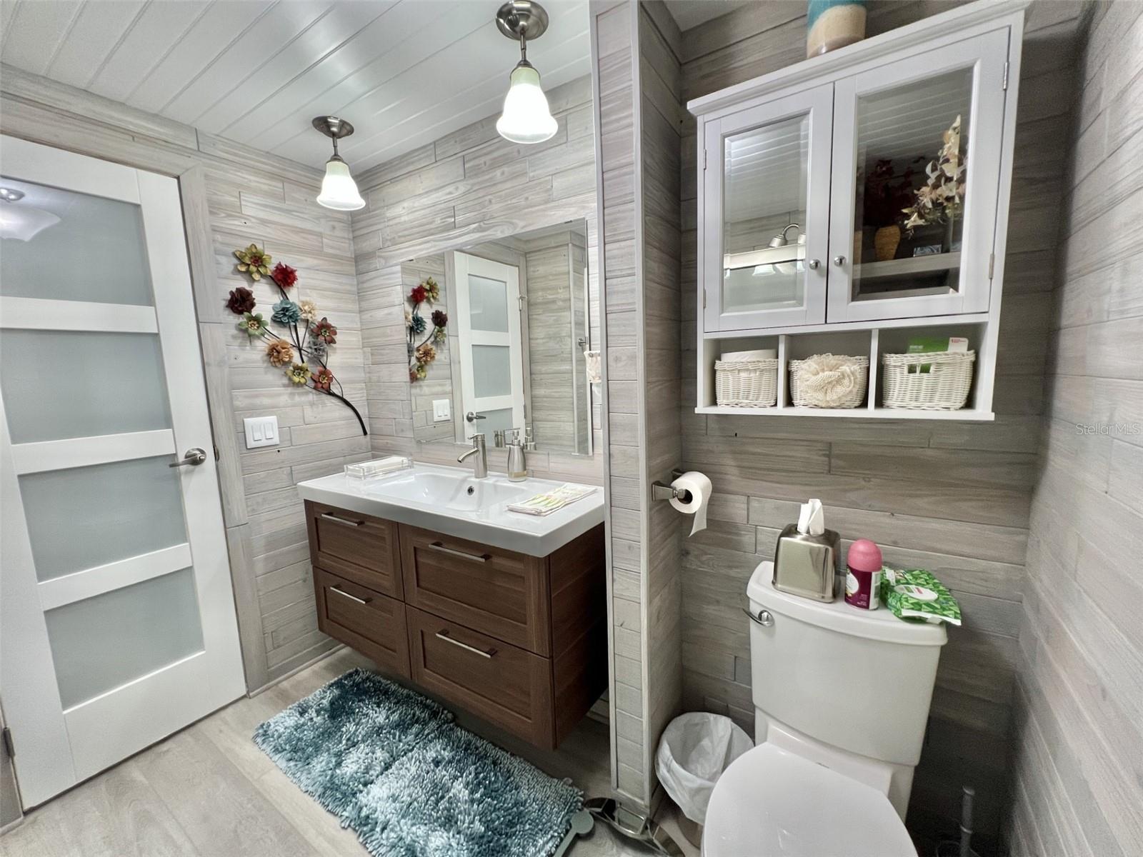 Image 38 of 74 For 207 Hawthorne Boulevard