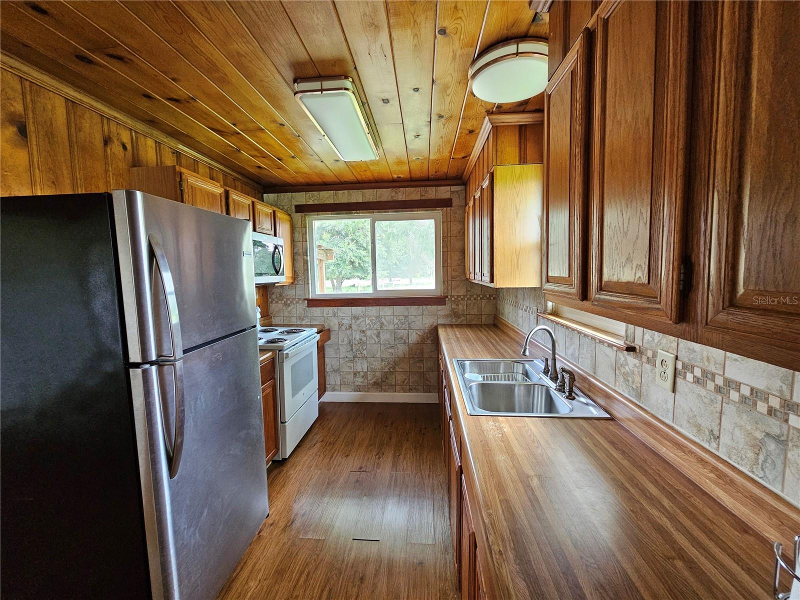 Image 7 of 20 For 18228 Kirk Island Lane A