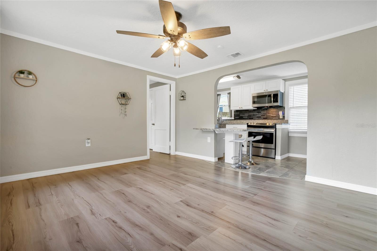 Image 8 of 19 For 4080 Close Ct
