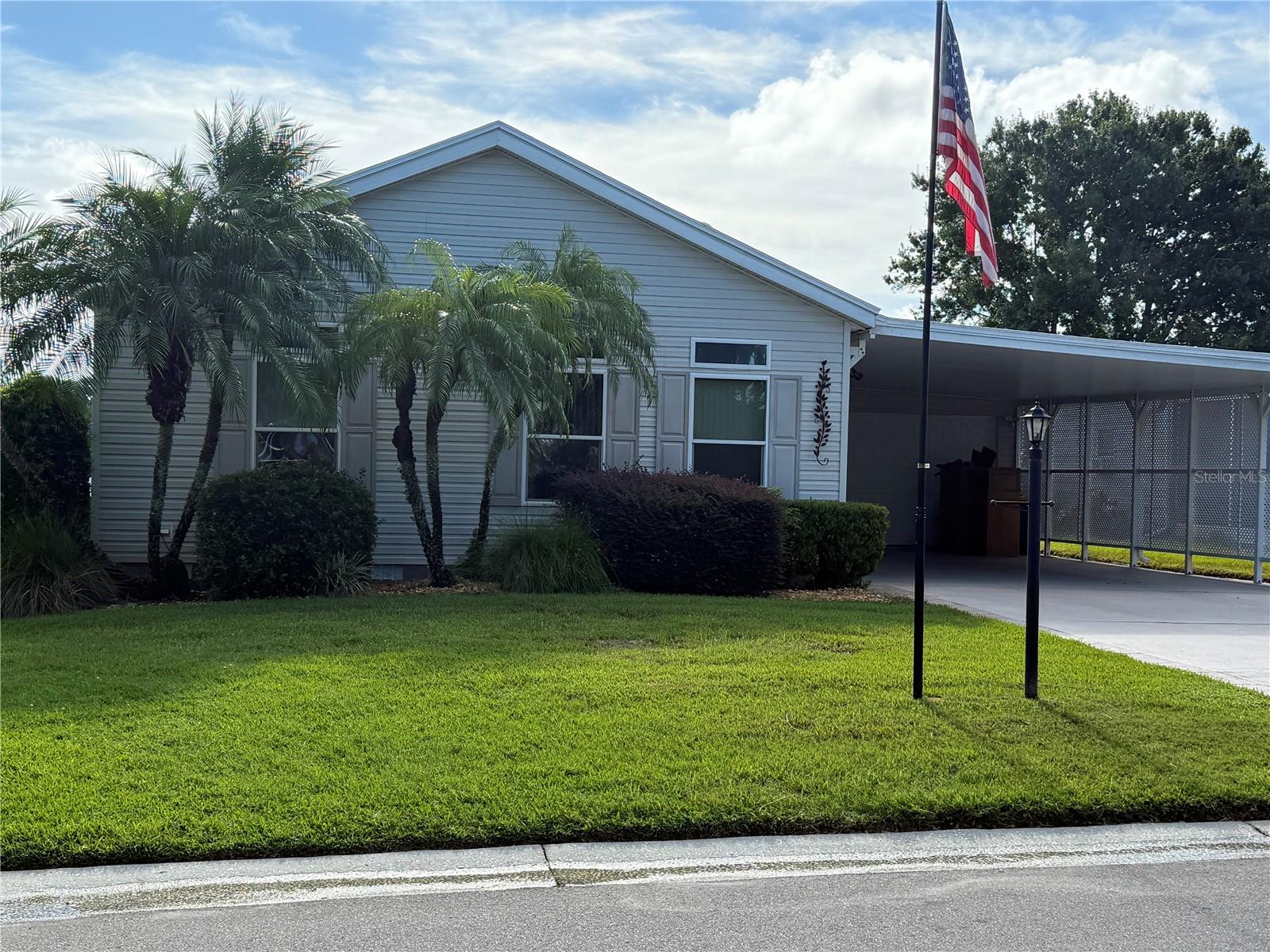 Listing Details for 1520 Skyline Drive, TAVARES, FL 32778