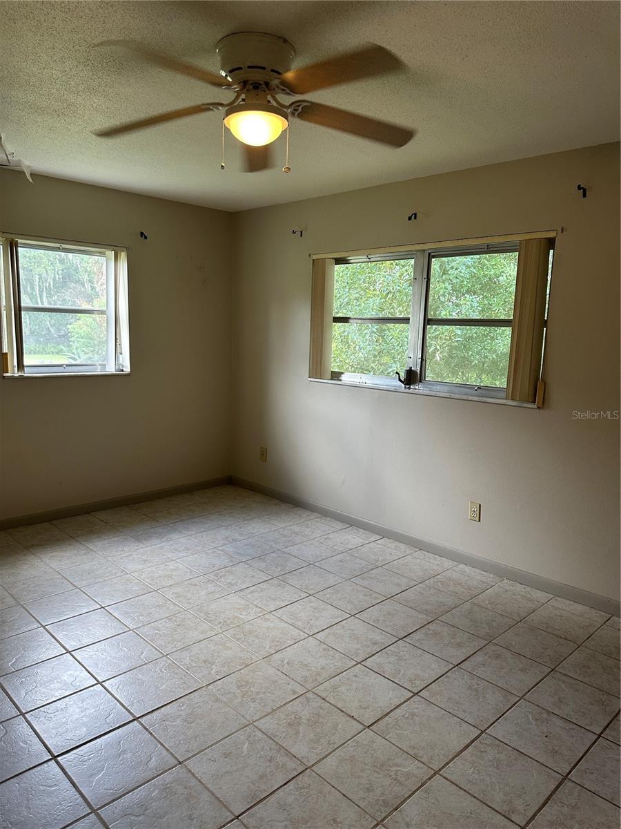 Image 17 of 35 For 2928 7th Place