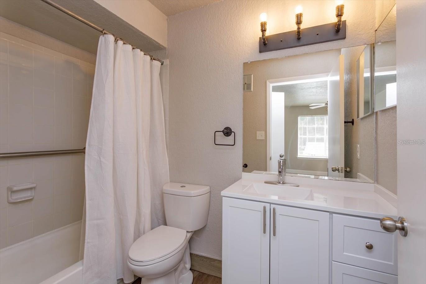 Image 12 of 18 For 4400 Thornbriar Lane 101a