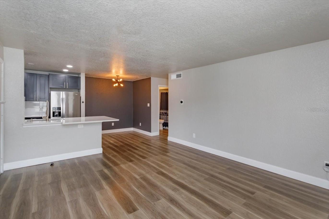 Image 7 of 18 For 4400 Thornbriar Lane 101a