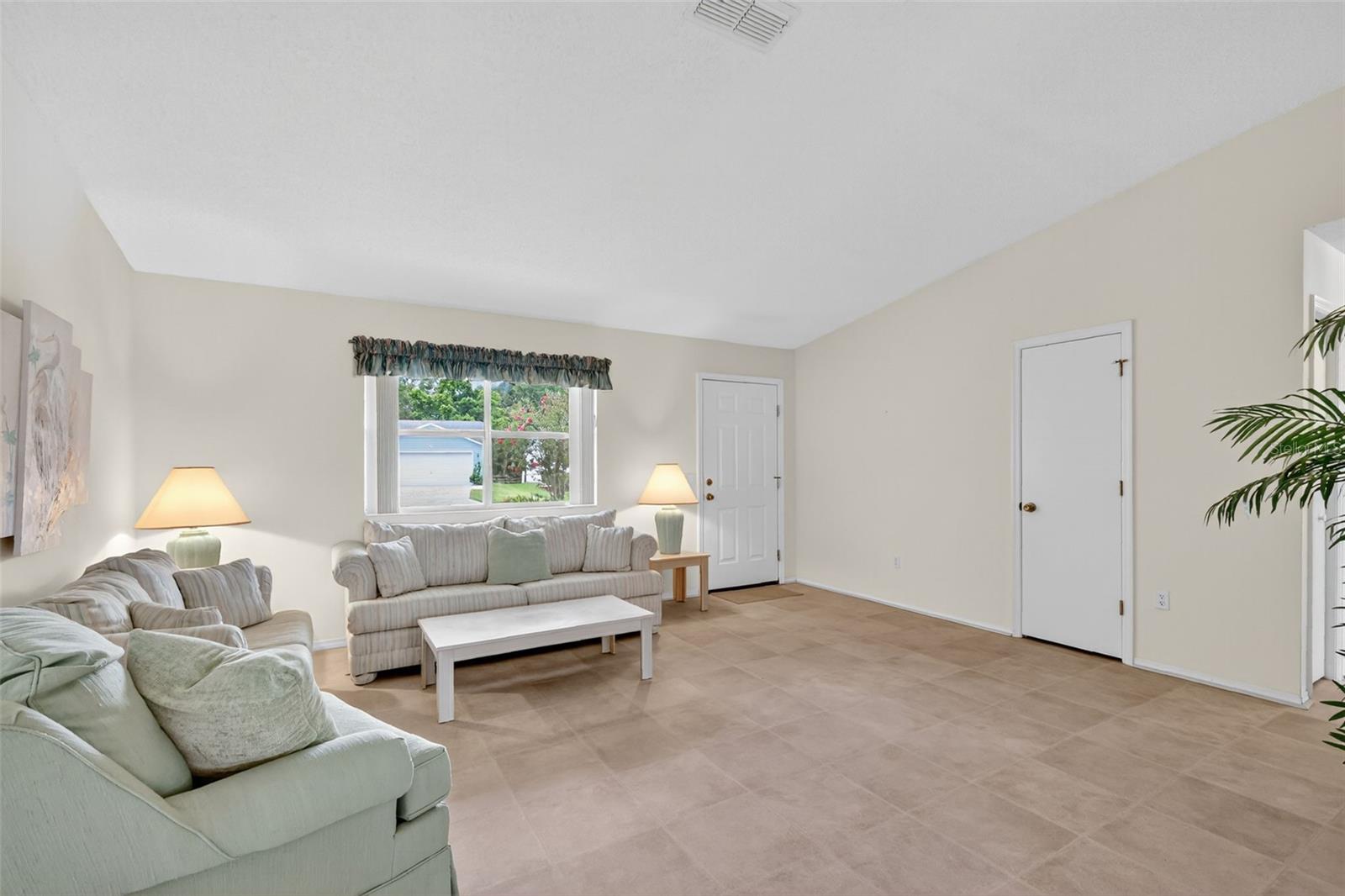 Image 4 of 32 For 680 San Pedro Drive