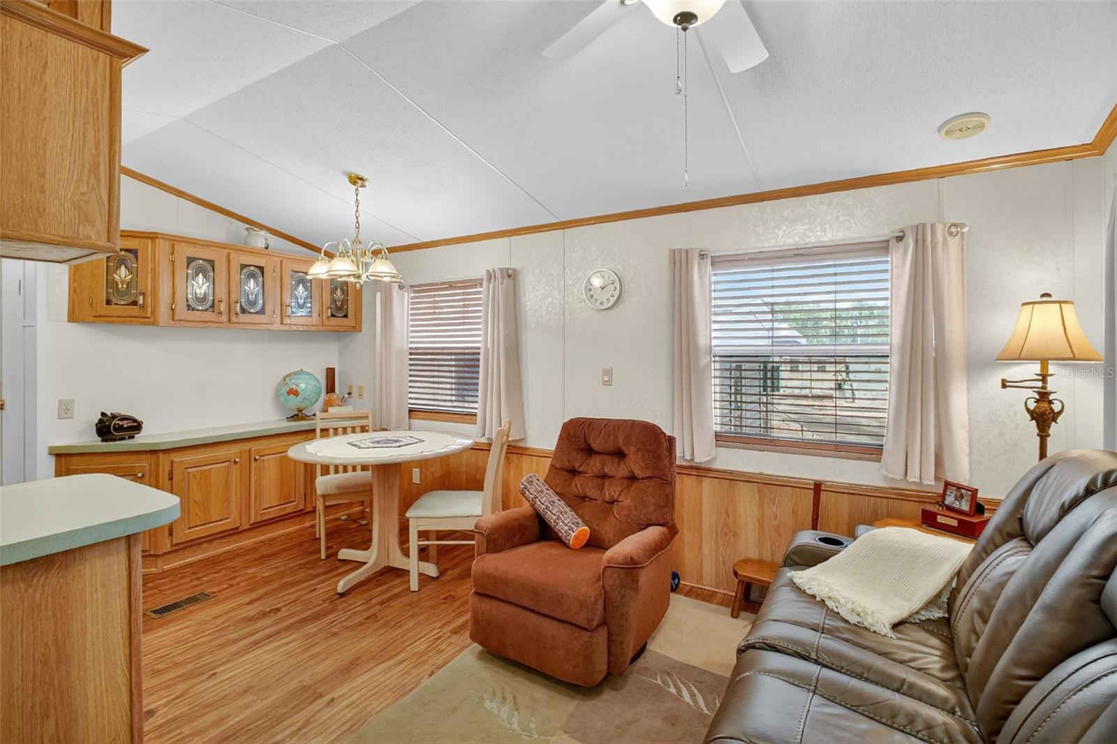 Image 10 of 26 For 38213 Oriole Way