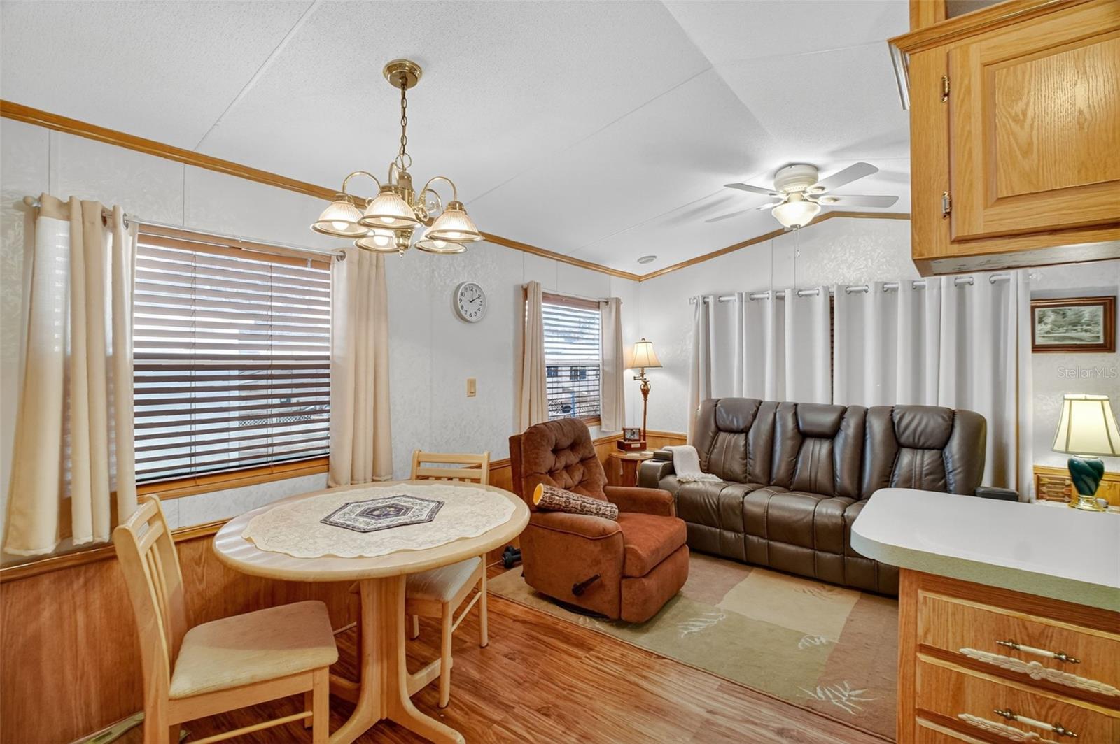 Image 12 of 26 For 38213 Oriole Way