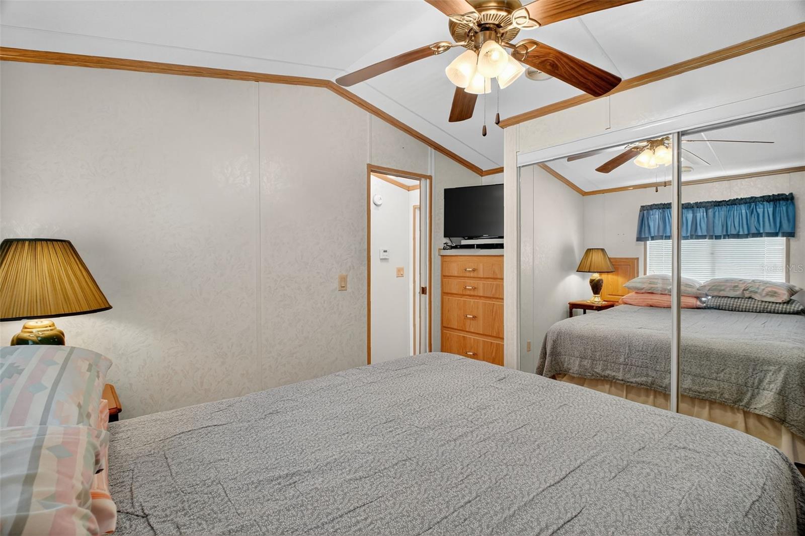 Image 16 of 26 For 38213 Oriole Way
