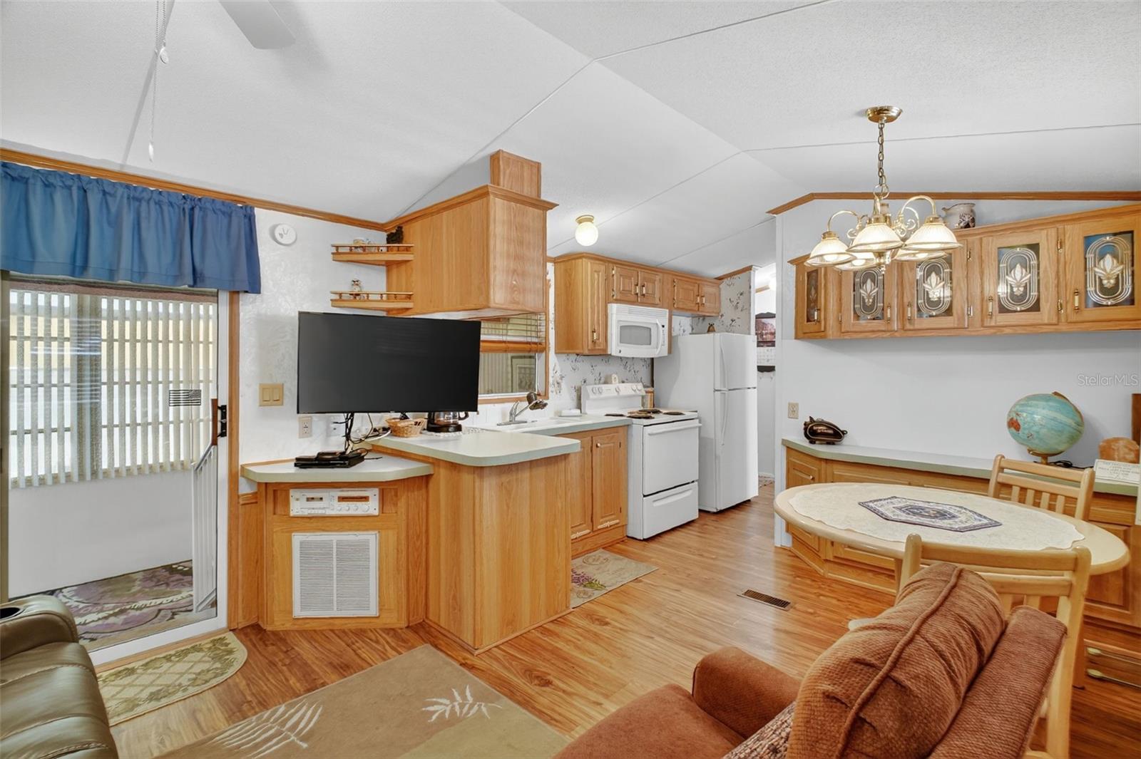 Image 4 of 26 For 38213 Oriole Way