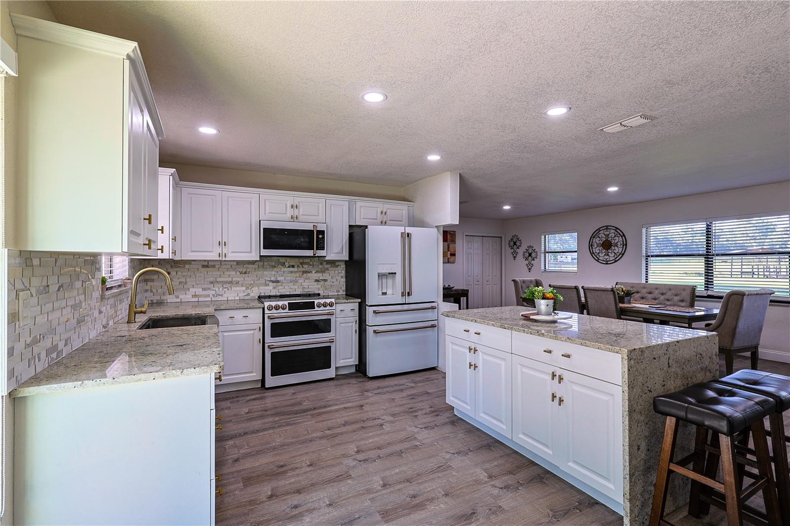 Image 7 of 46 For 3875 118th Lane