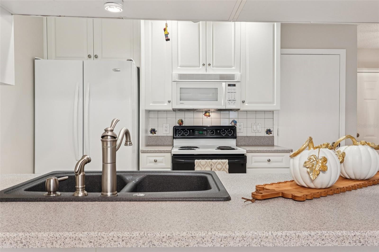 Image 18 of 43 For 5122 Lazy Oaks Drive 5122