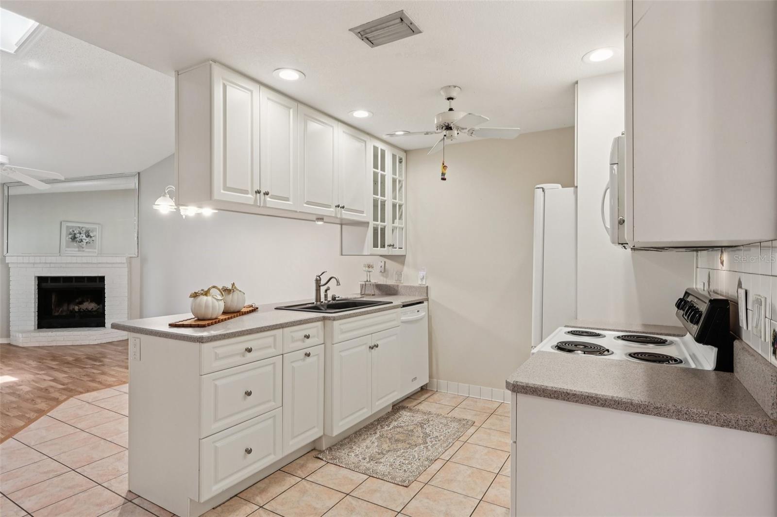 Image 19 of 43 For 5122 Lazy Oaks Drive 5122