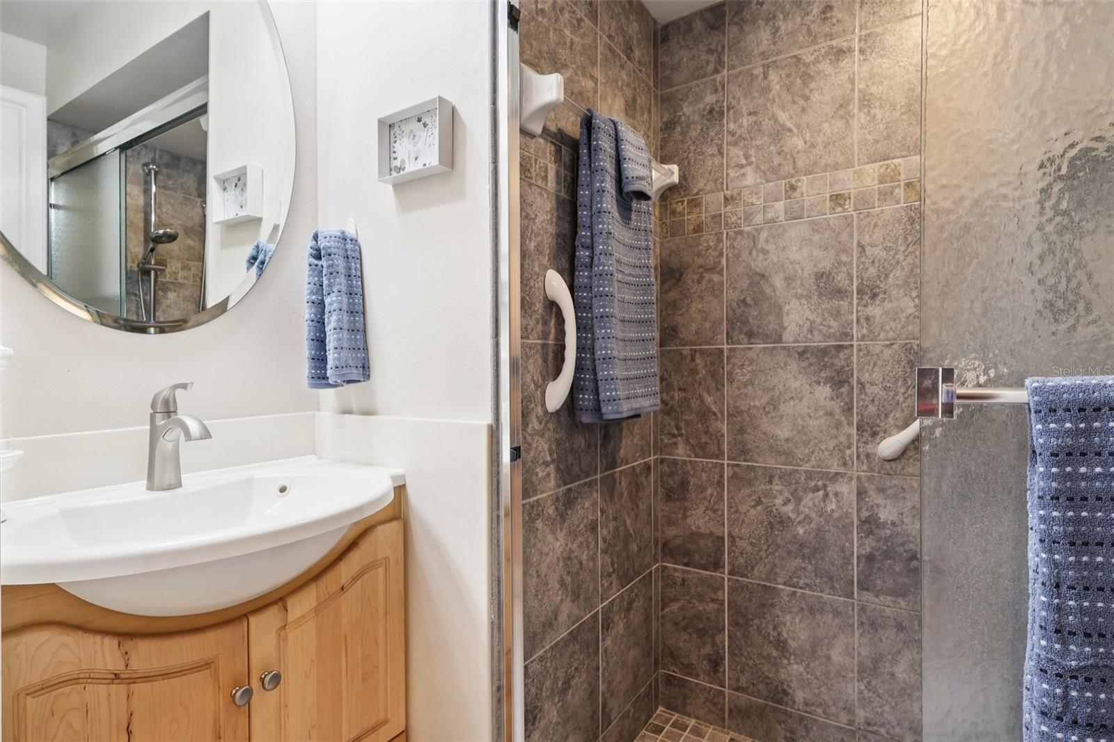 Image 25 of 43 For 5122 Lazy Oaks Drive 5122