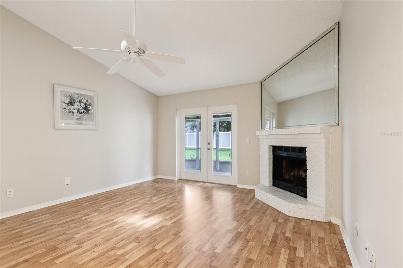 Image 8 of 43 For 5122 Lazy Oaks Drive 5122