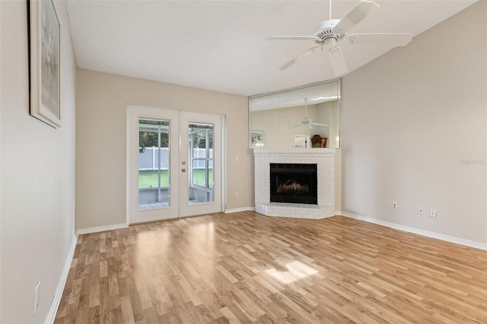 Image 9 of 43 For 5122 Lazy Oaks Drive 5122