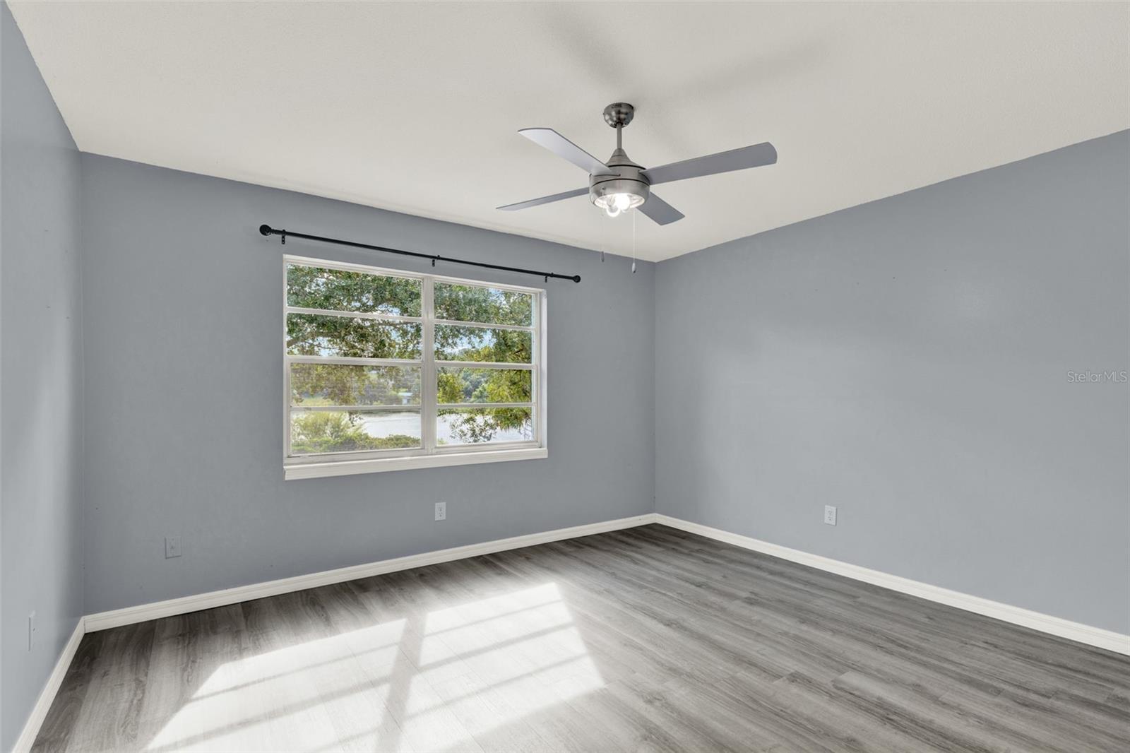 Image 10 of 15 For 75 Sunnyside Drive 75