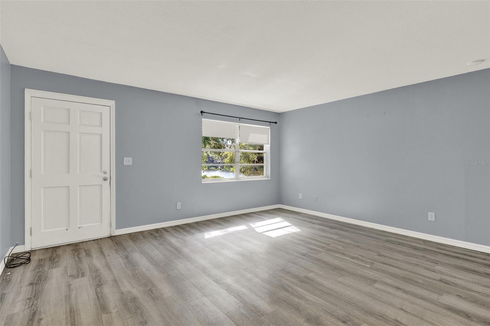 Image 12 of 15 For 75 Sunnyside Drive 75