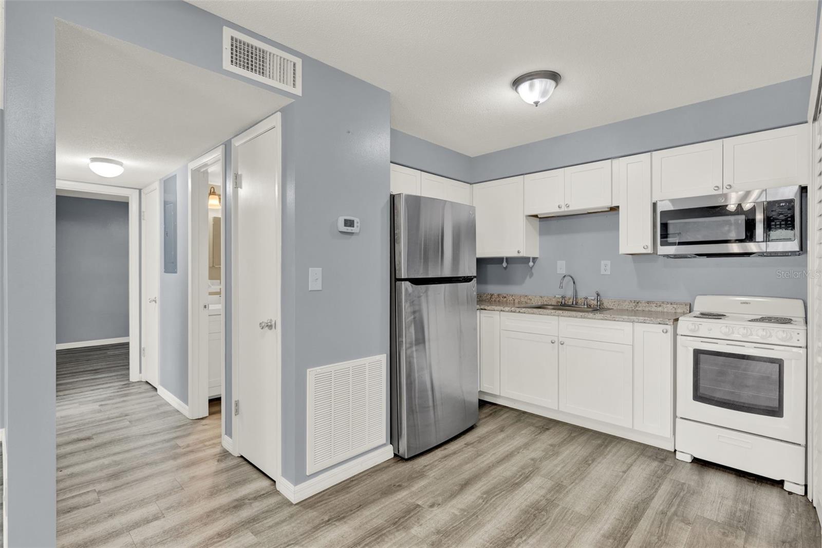 Image 6 of 15 For 75 Sunnyside Drive 75