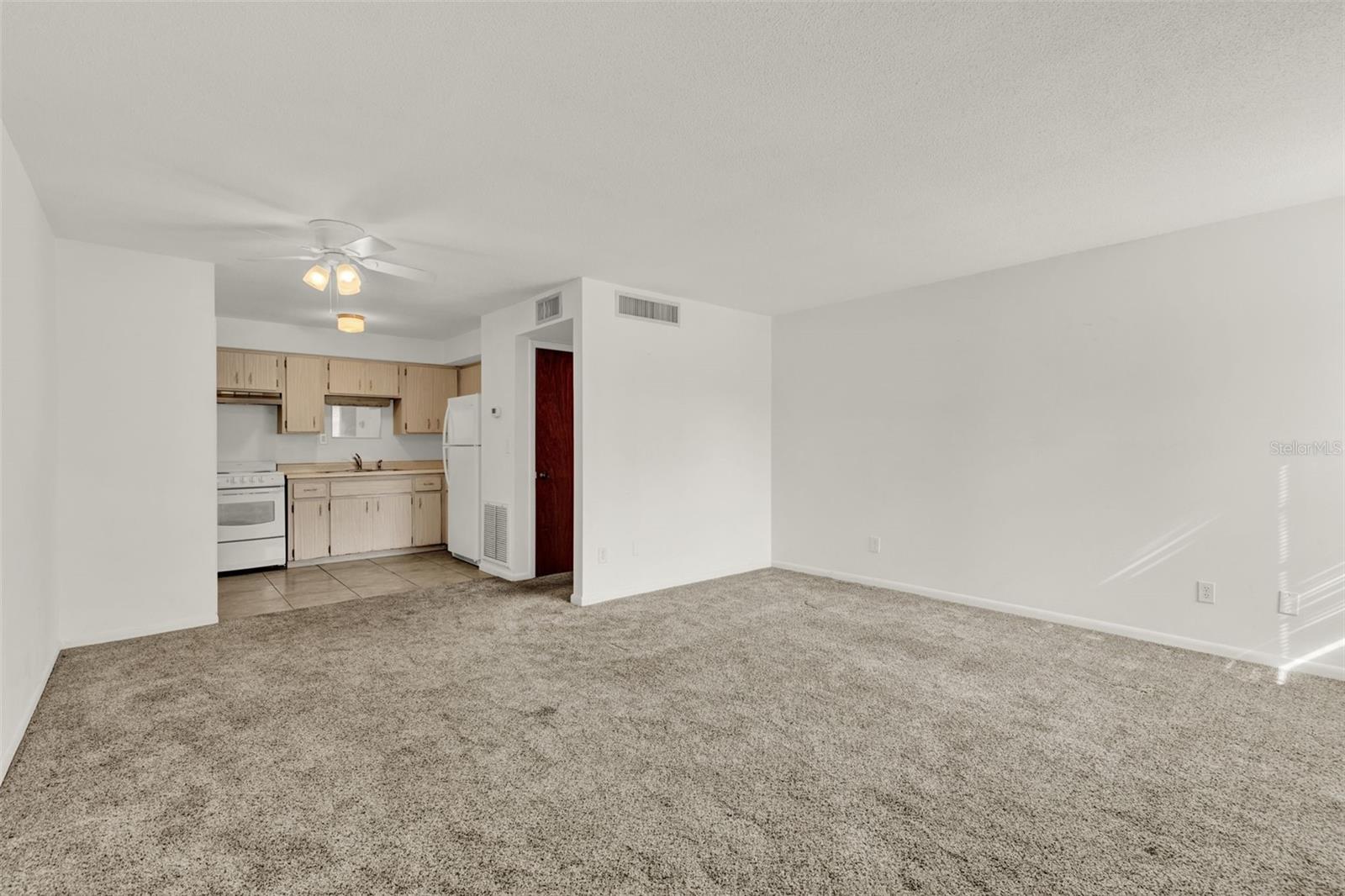 Image 5 of 13 For 75 Sunnyside Drive