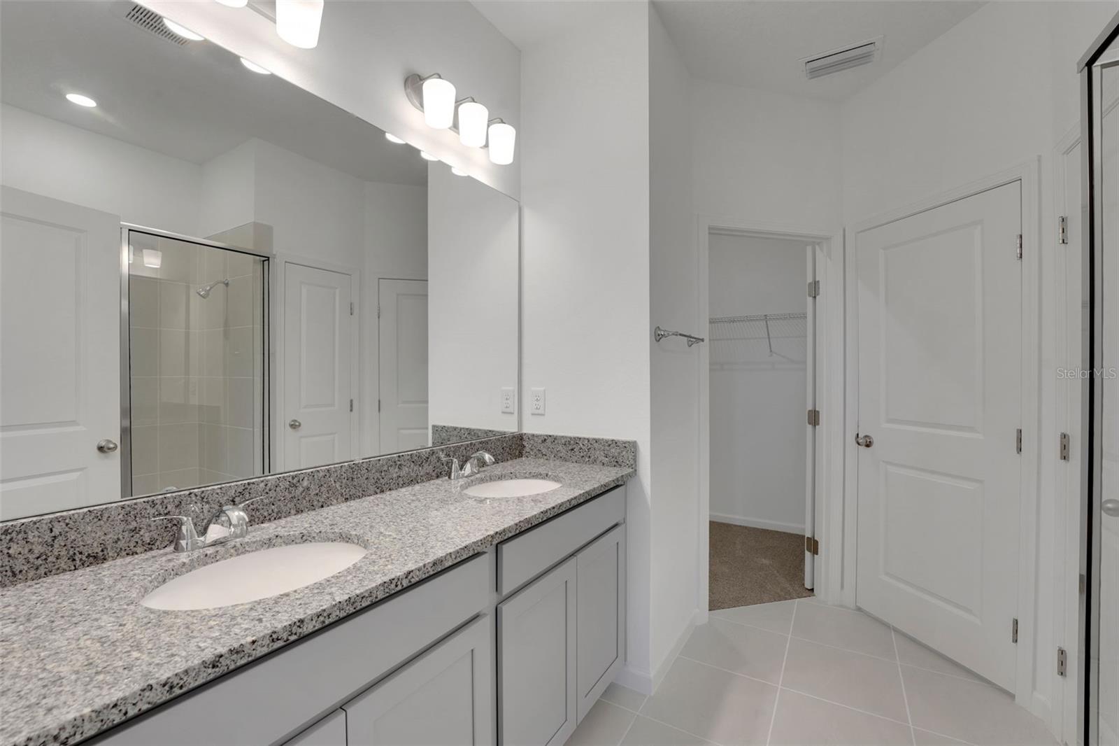 Image 23 of 31 For 252 Meredith Boulevard