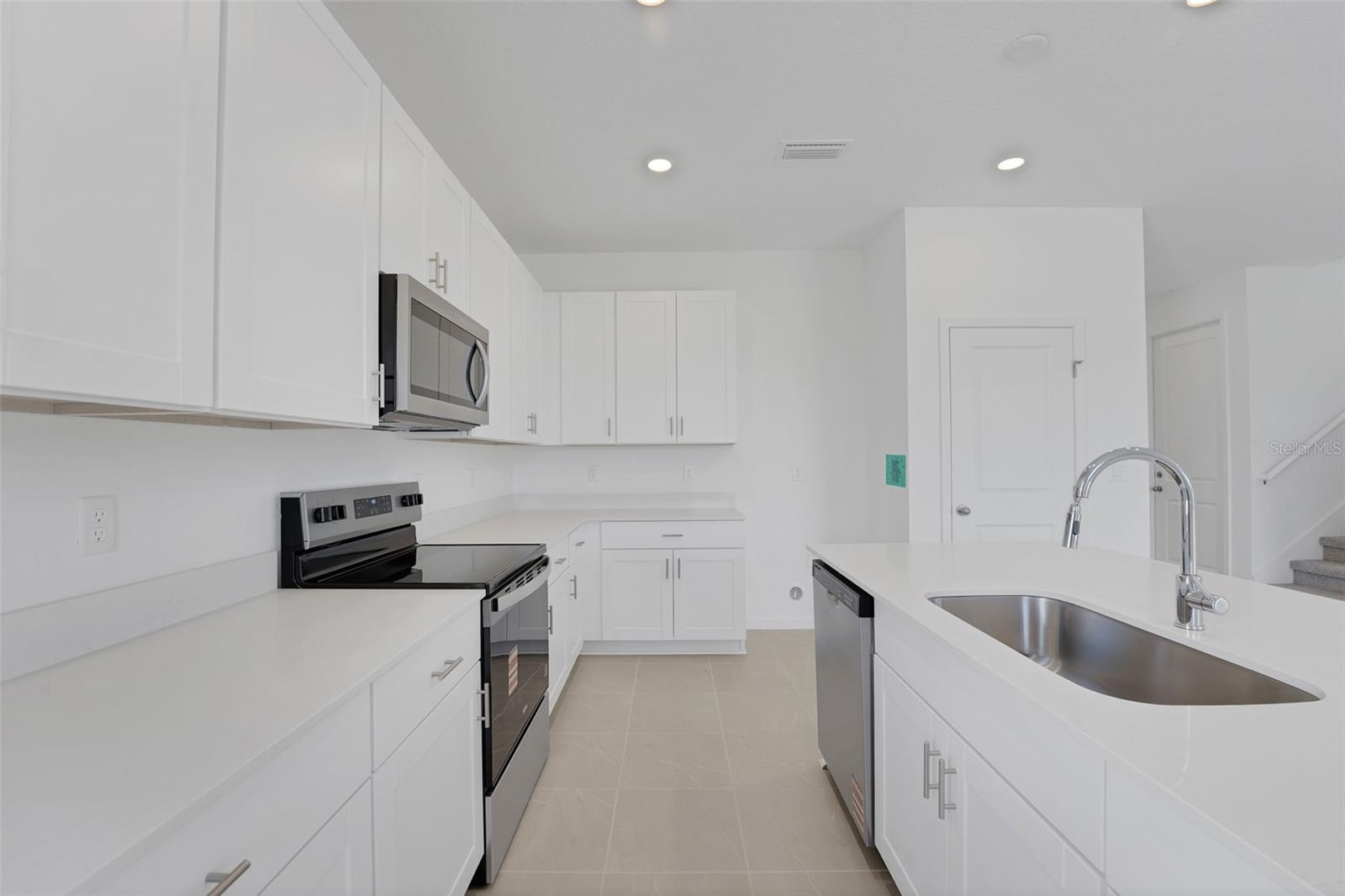 Image 35 of 44 For 256 Meredith Boulevard