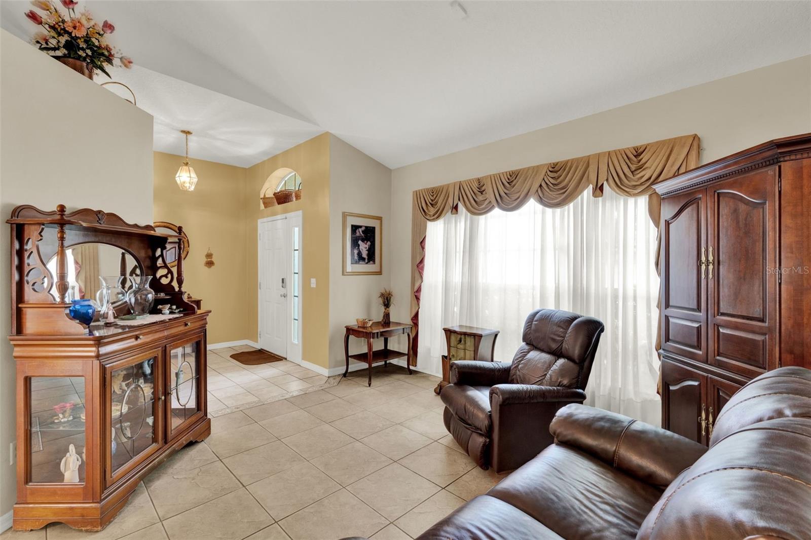 Image 7 of 27 For 718 Grisham Street