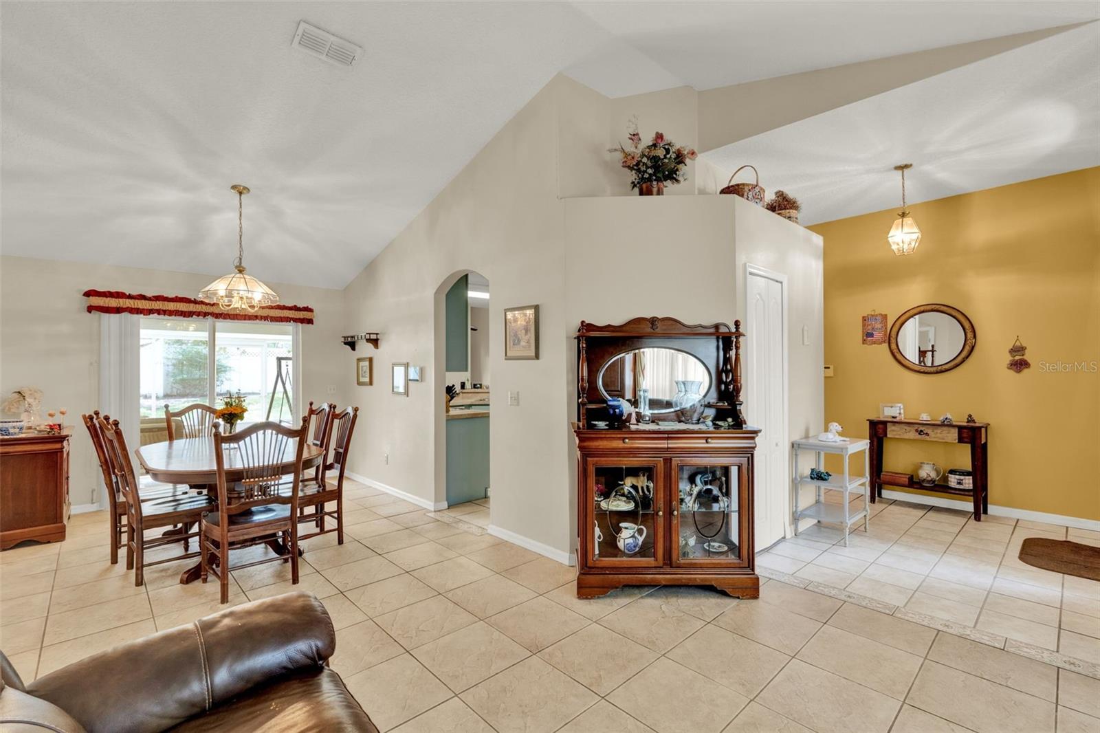 Image 9 of 27 For 718 Grisham Street