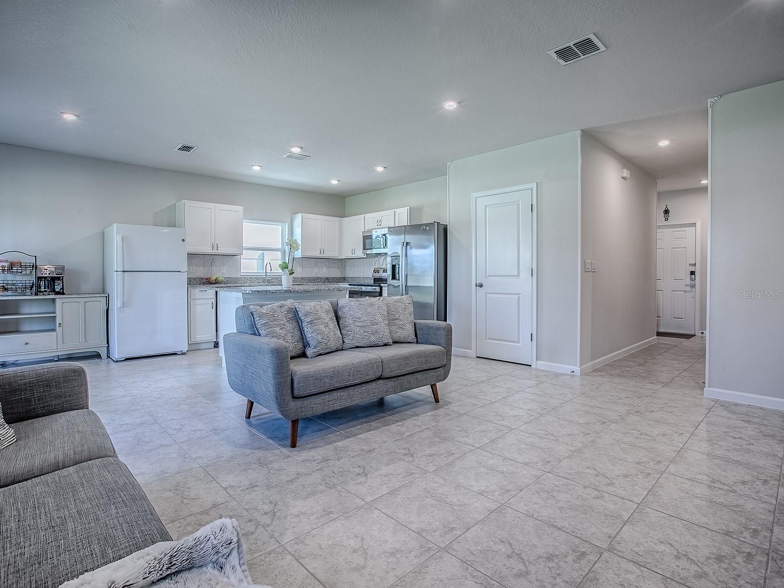 Image 7 of 39 For 2162 Oklahoma Drive