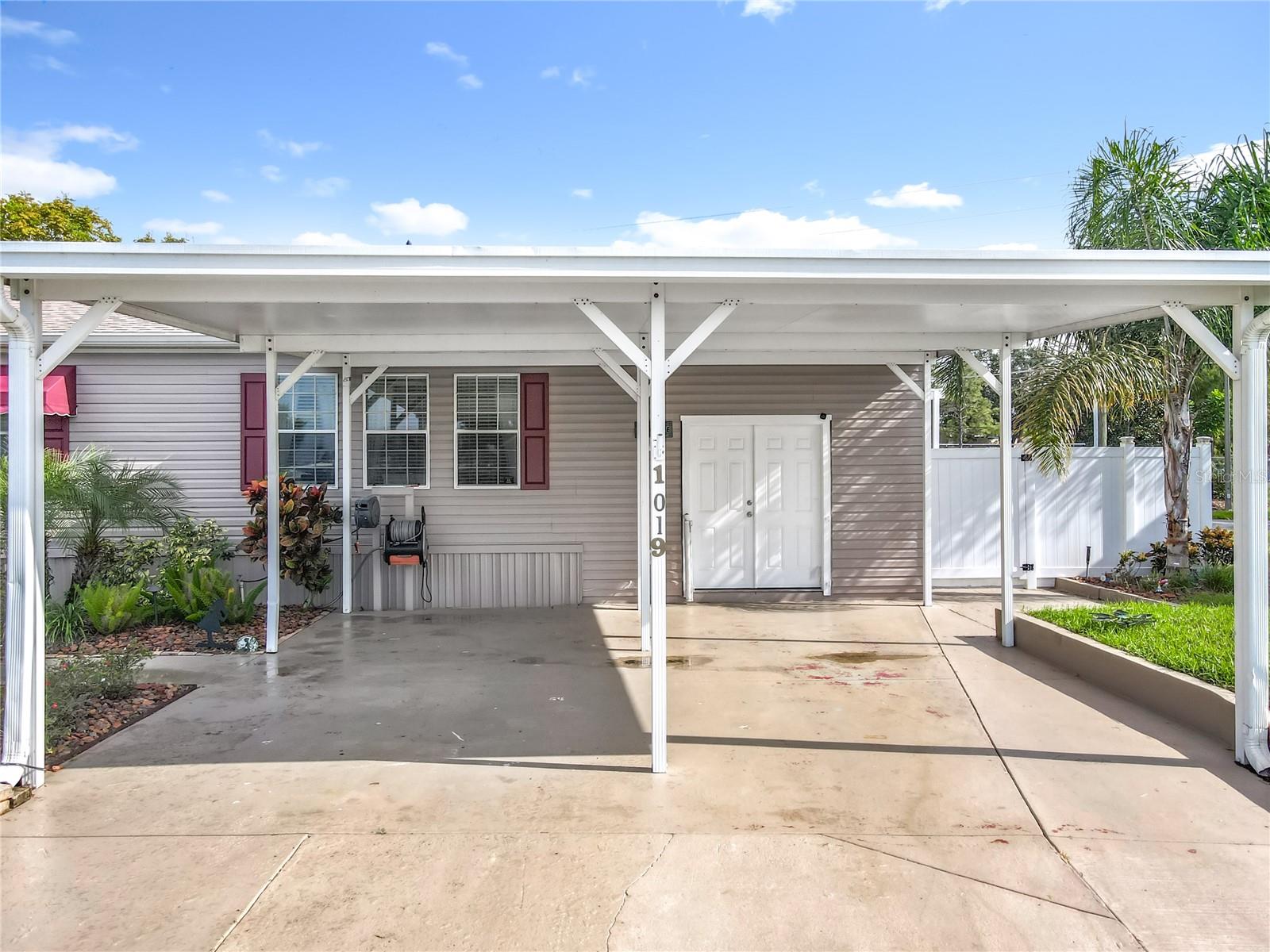 Image 4 of 45 For 1019 Capella Drive