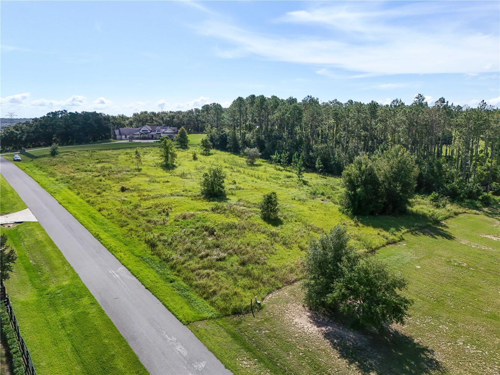 Image 15 of 27 For Sonoma Ridge Lane