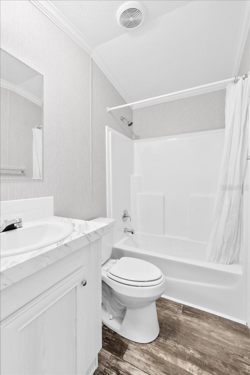 Image 31 of 34 For 9404 Loras Street