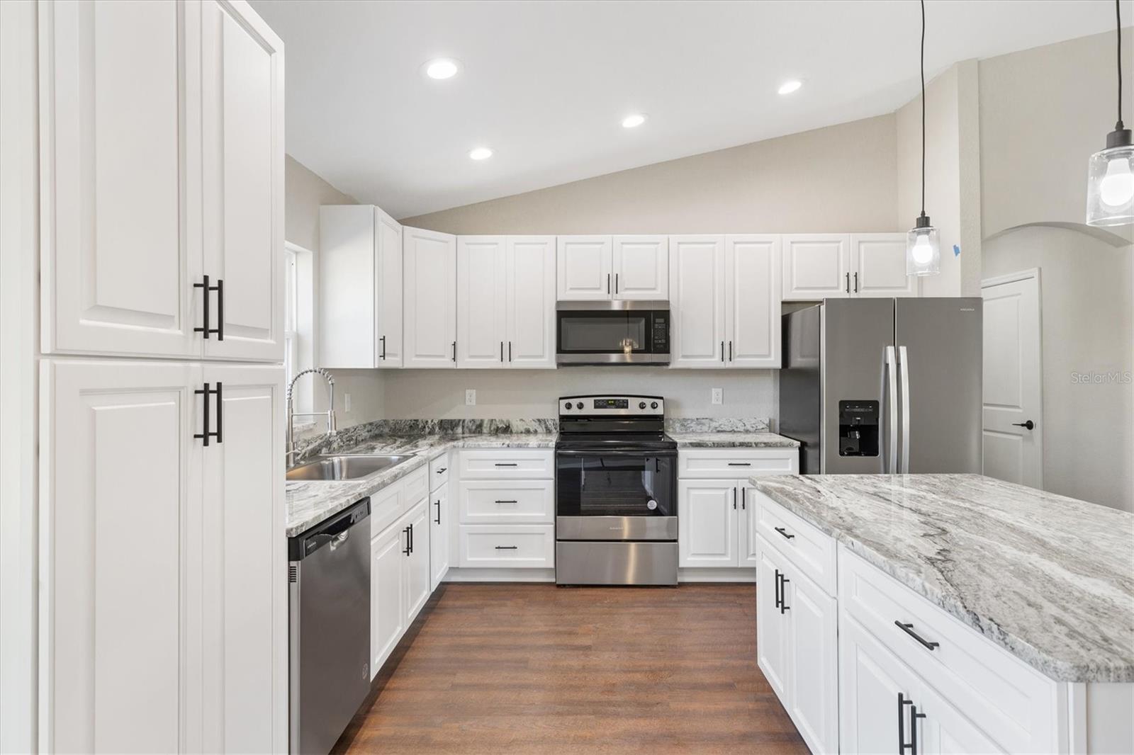 Image 11 of 27 For 6962 Se 124th St