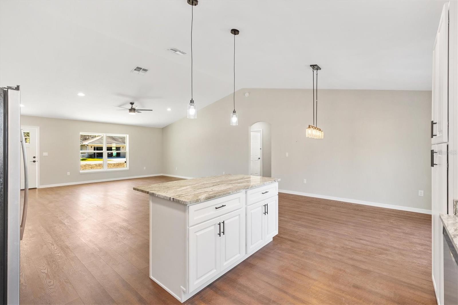 Image 12 of 27 For 6962 Se 124th St