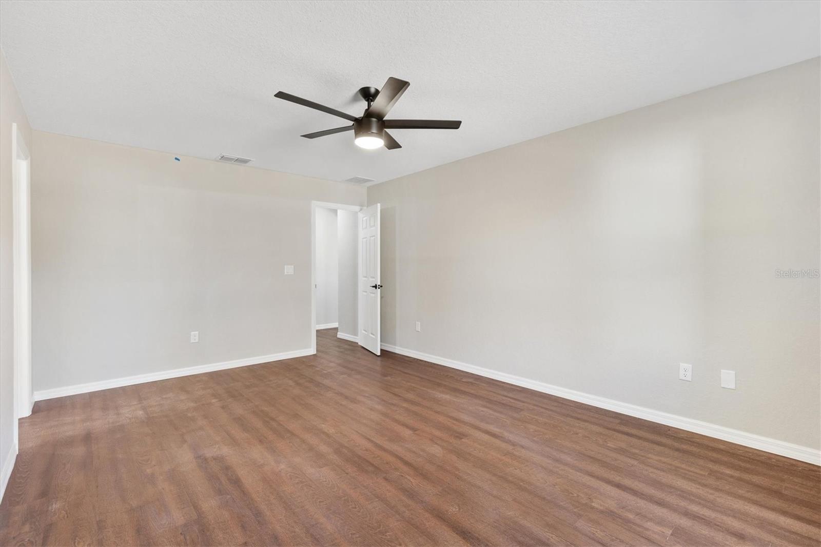 Image 16 of 27 For 6962 Se 124th St