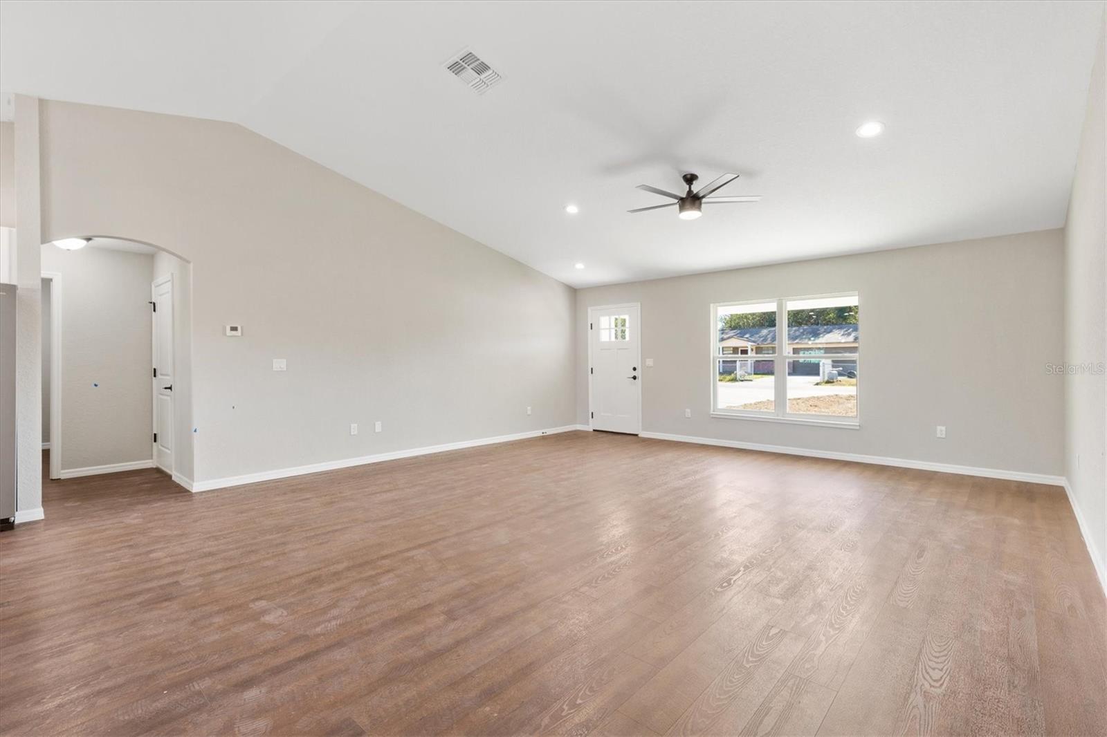 Image 8 of 27 For 6962 Se 124th St