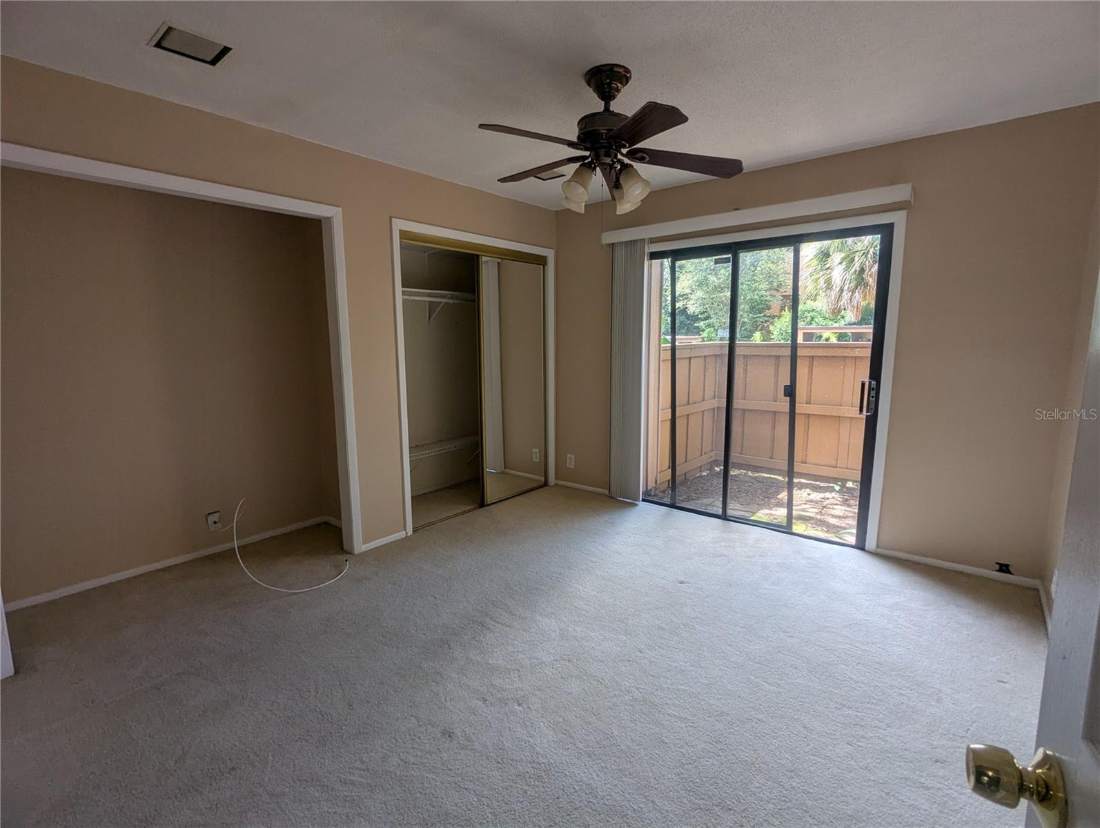 Image 14 of 31 For 222 Crown Oaks Way 0